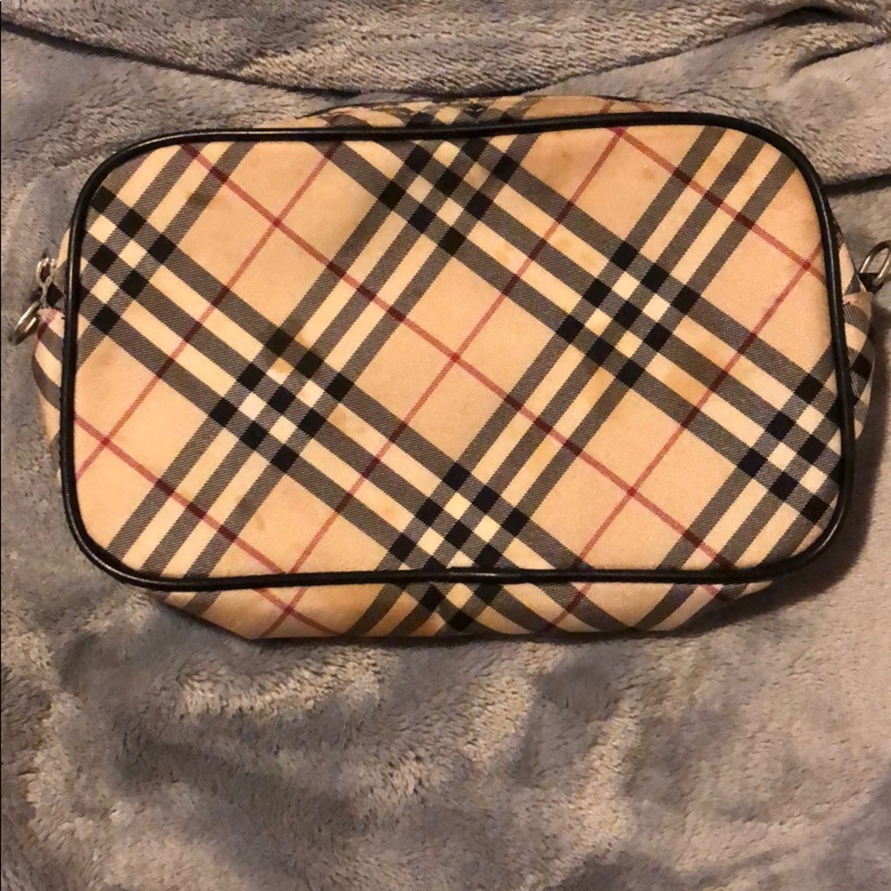 Burberry purse